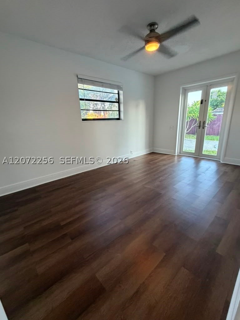 3161 Riverland Rd Property Photo 8