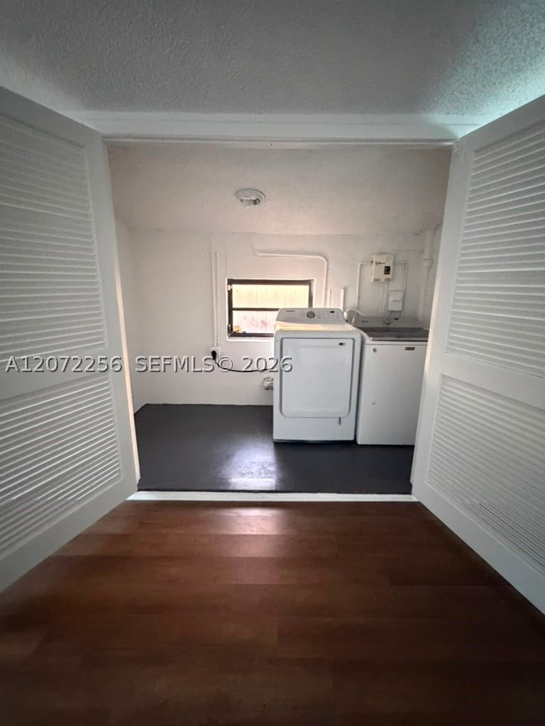 3161 Riverland Rd Property Photo 16