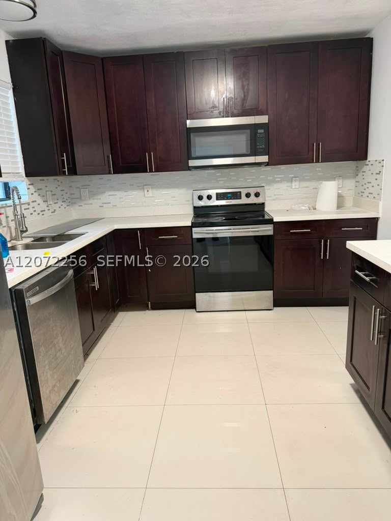 3161 Riverland Rd Property Photo 18