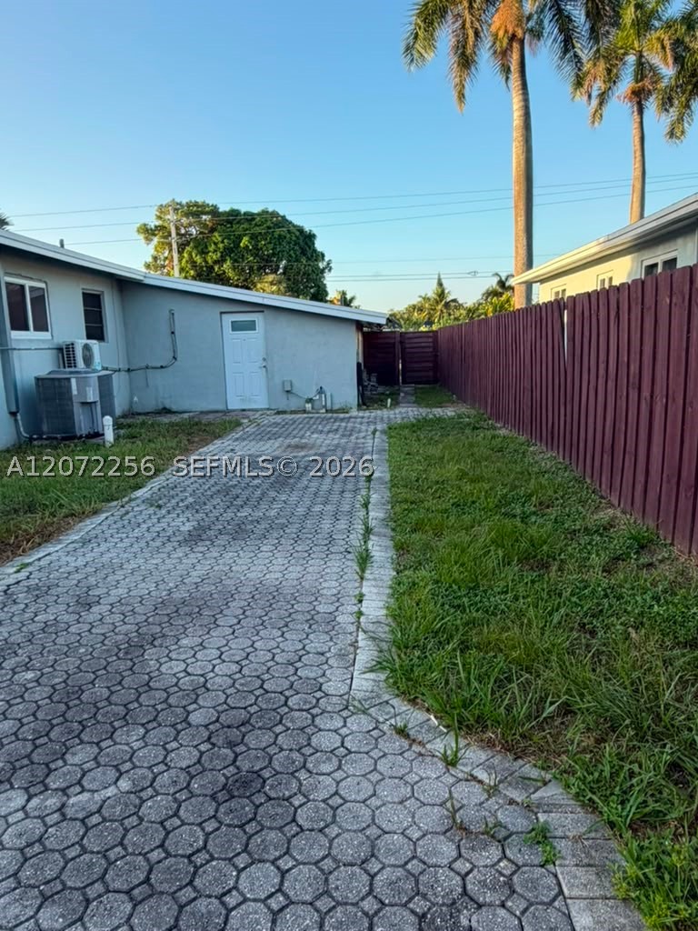 3161 Riverland Rd Property Photo 34