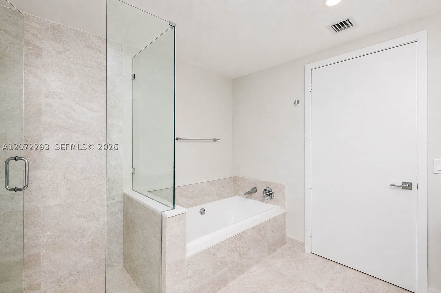 488 Ne 18th St 4406 Property Photo 11