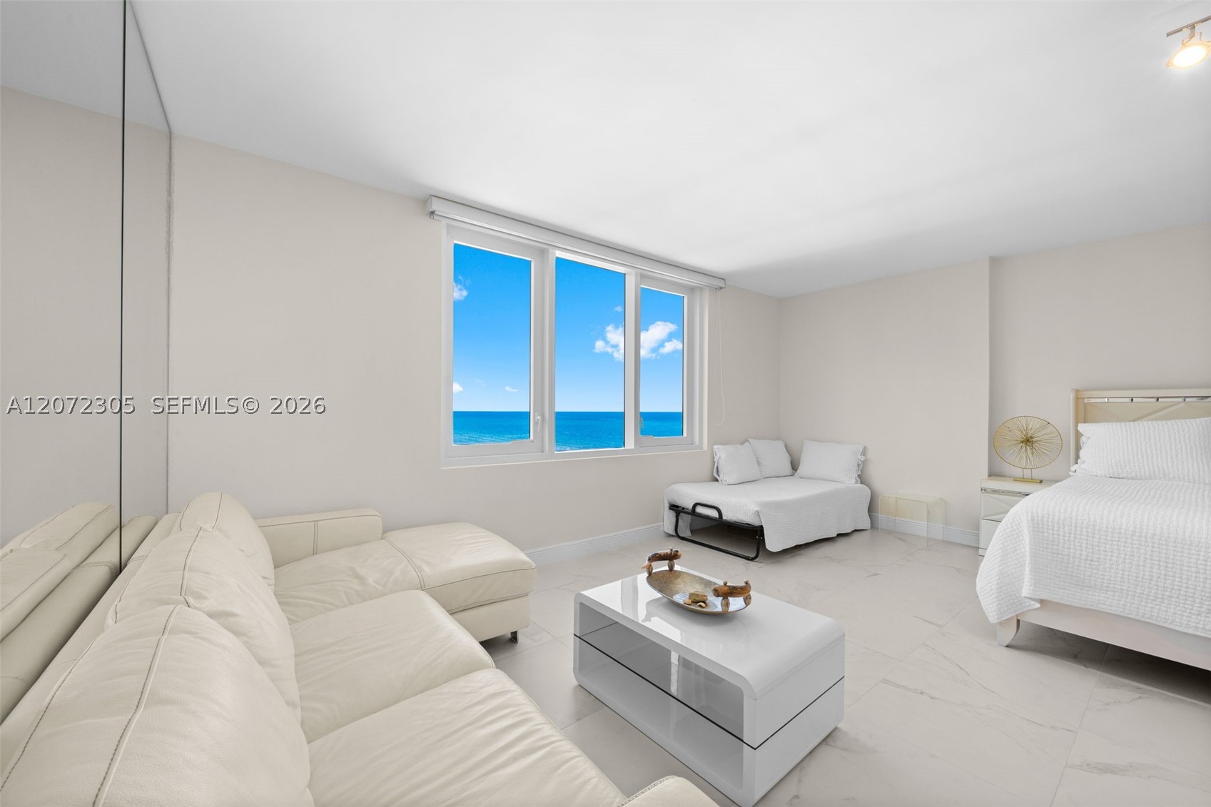 2301 Collins Ave 1014 Property Photo 16