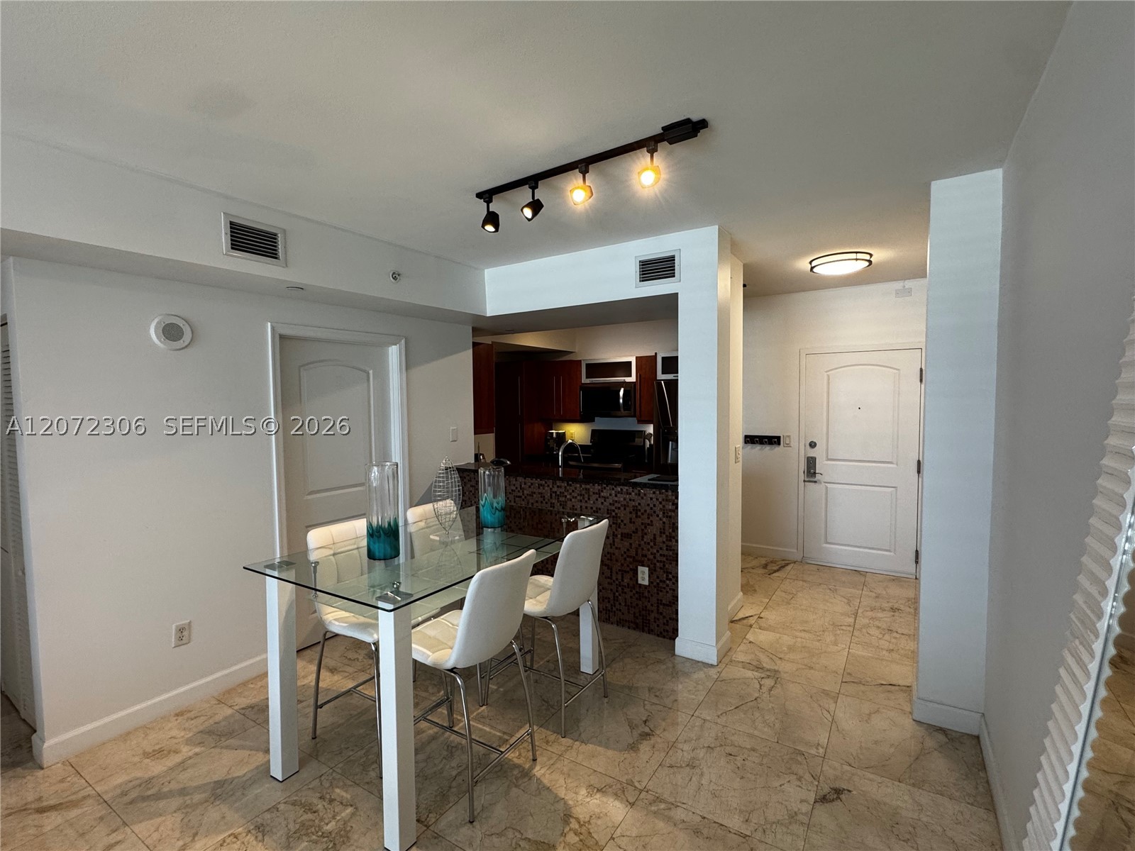 7350 Sw 89th St 1809s Property Photo 13