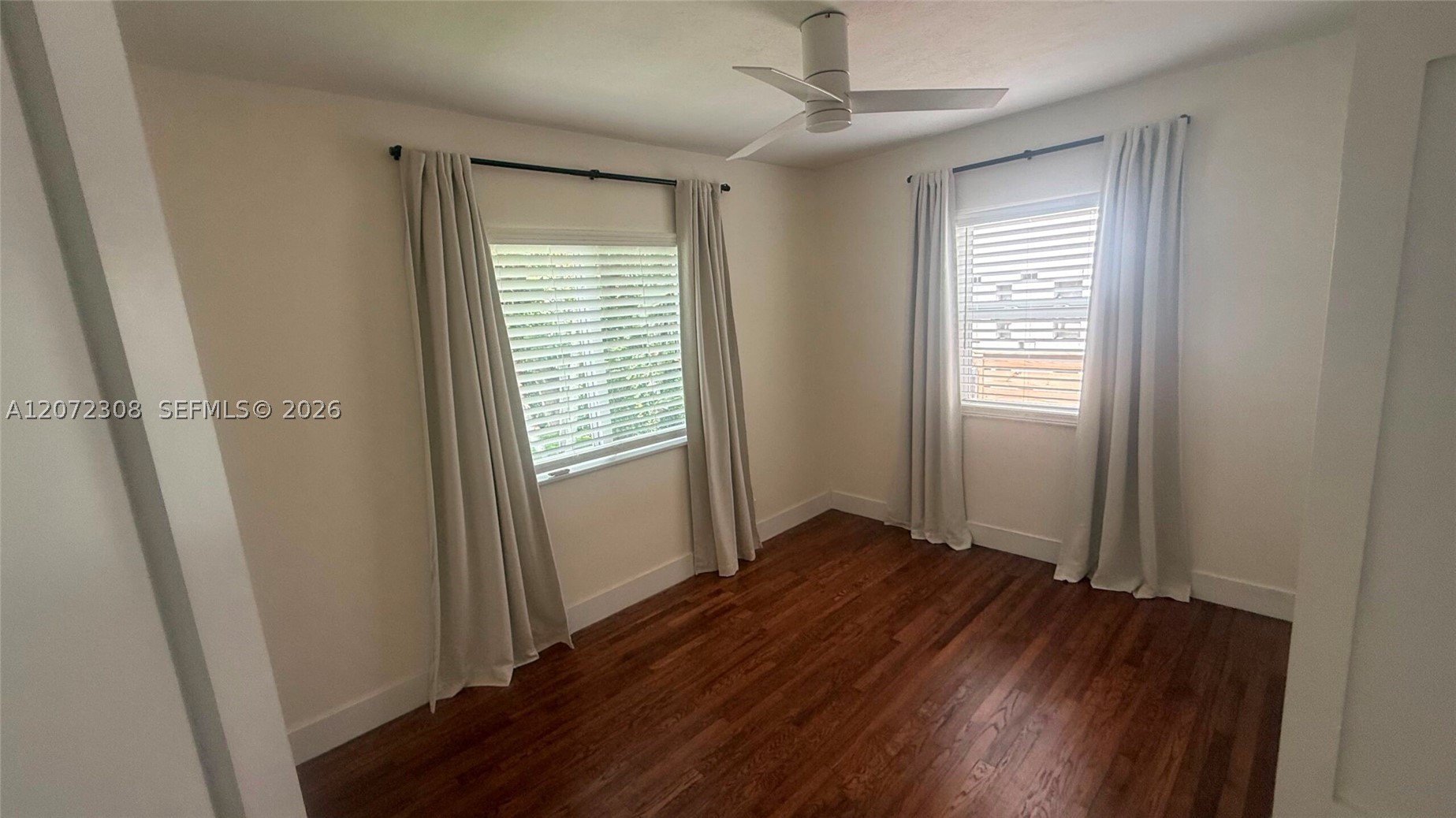 52 Ne 51st St Property Photo 8
