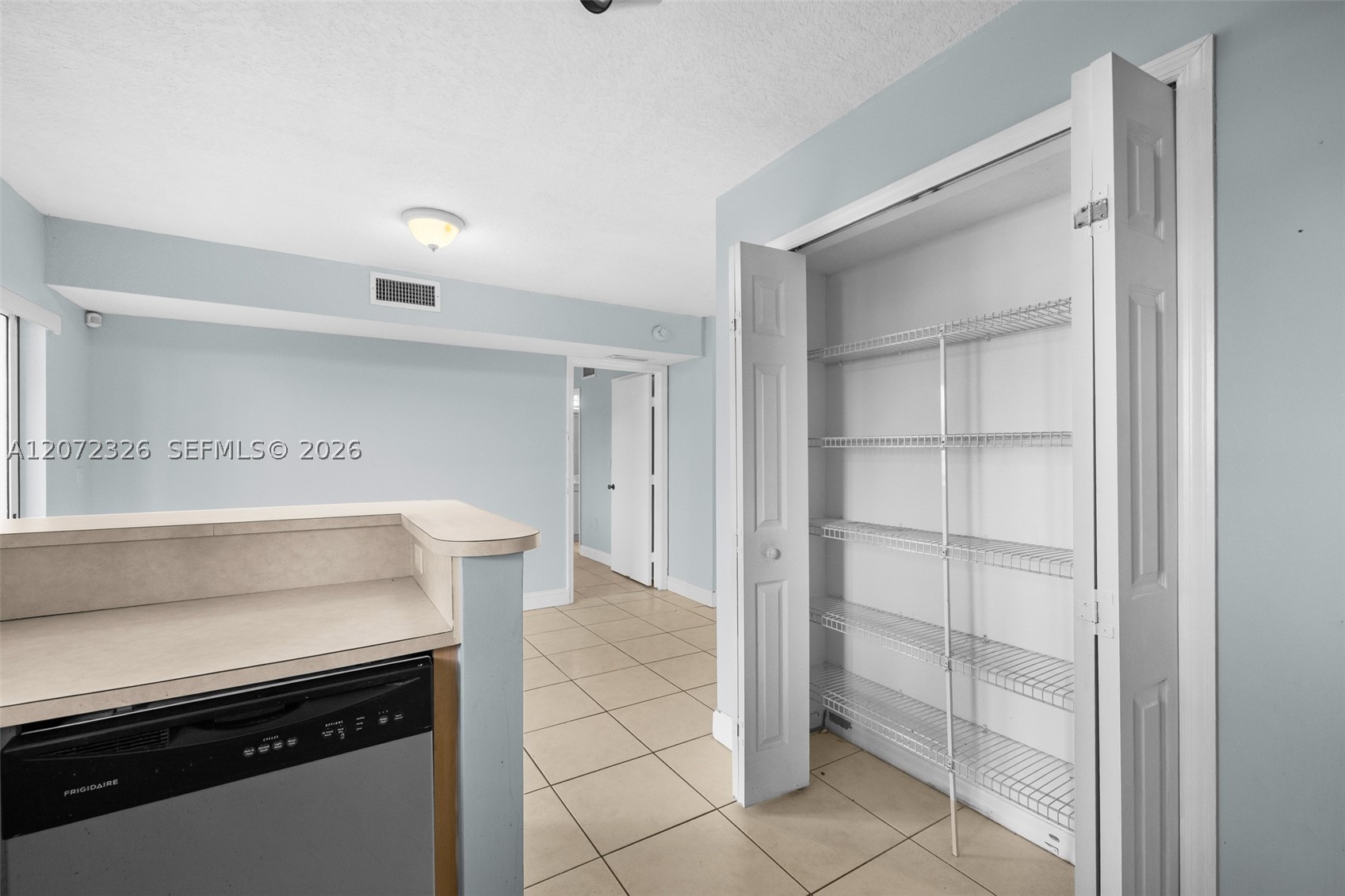 2930 Se 12th Rd 101-31 Property Photo 12