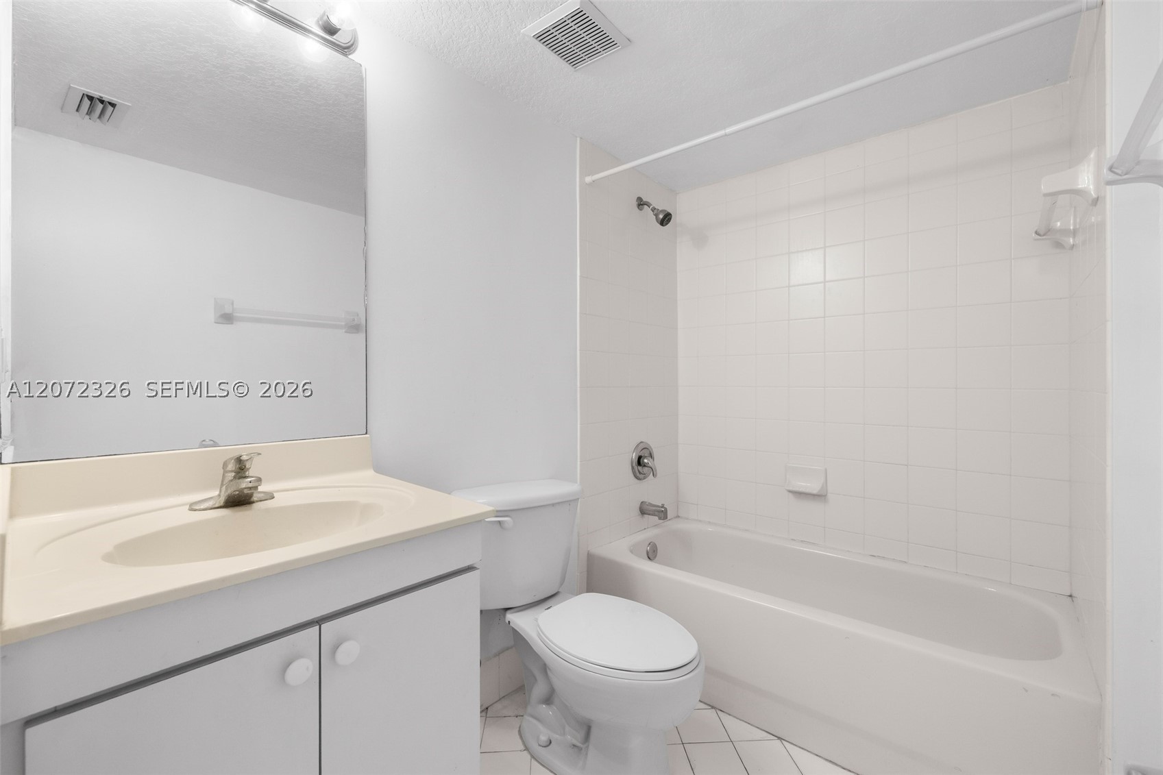 2930 Se 12th Rd 101-31 Property Photo 18