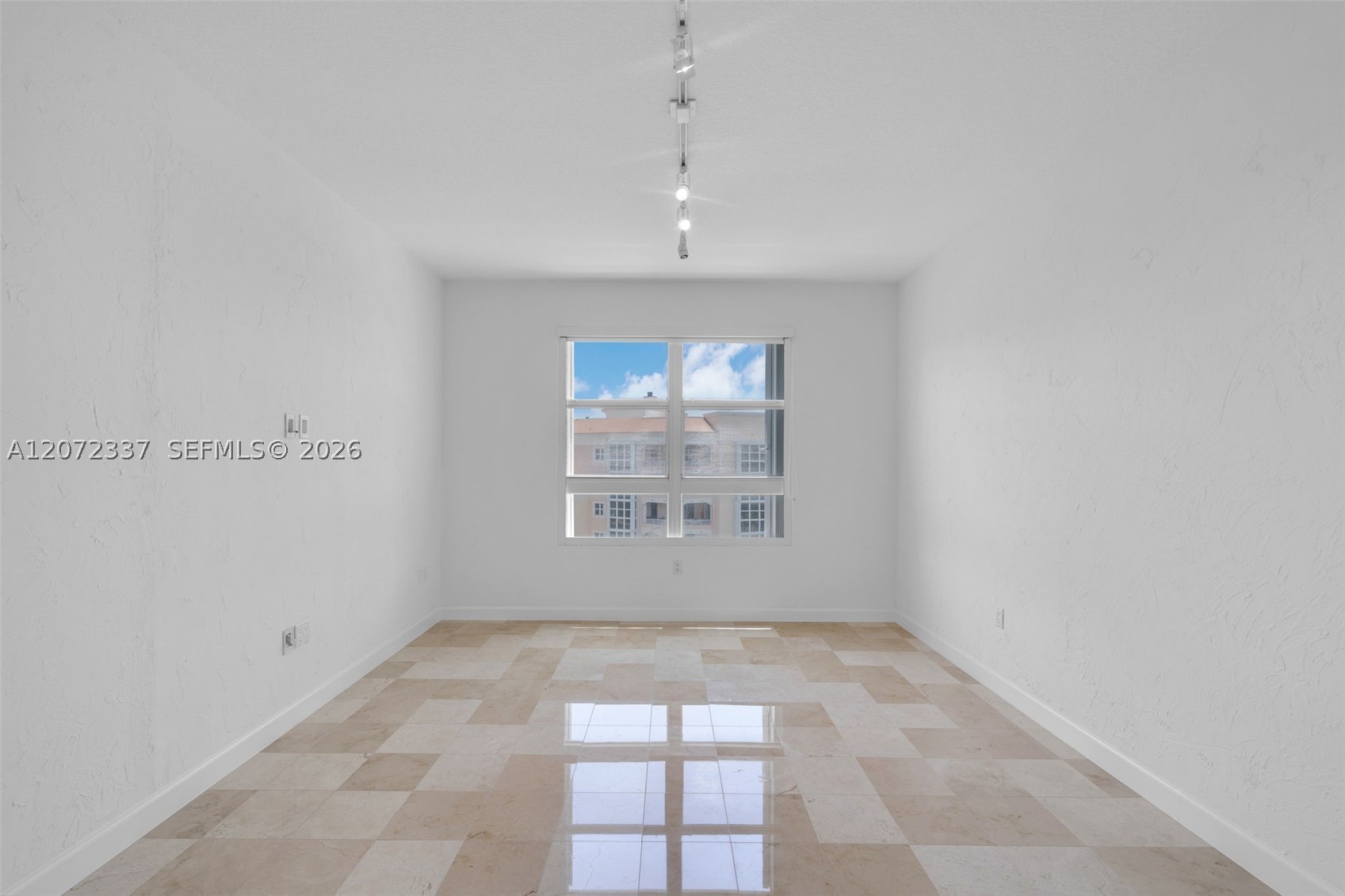 715 Crandon Blvd Ph-5 Property Photo 13