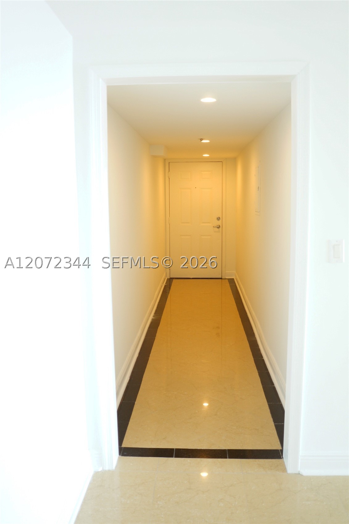 6362 Collins Ave 610 Property Photo 4