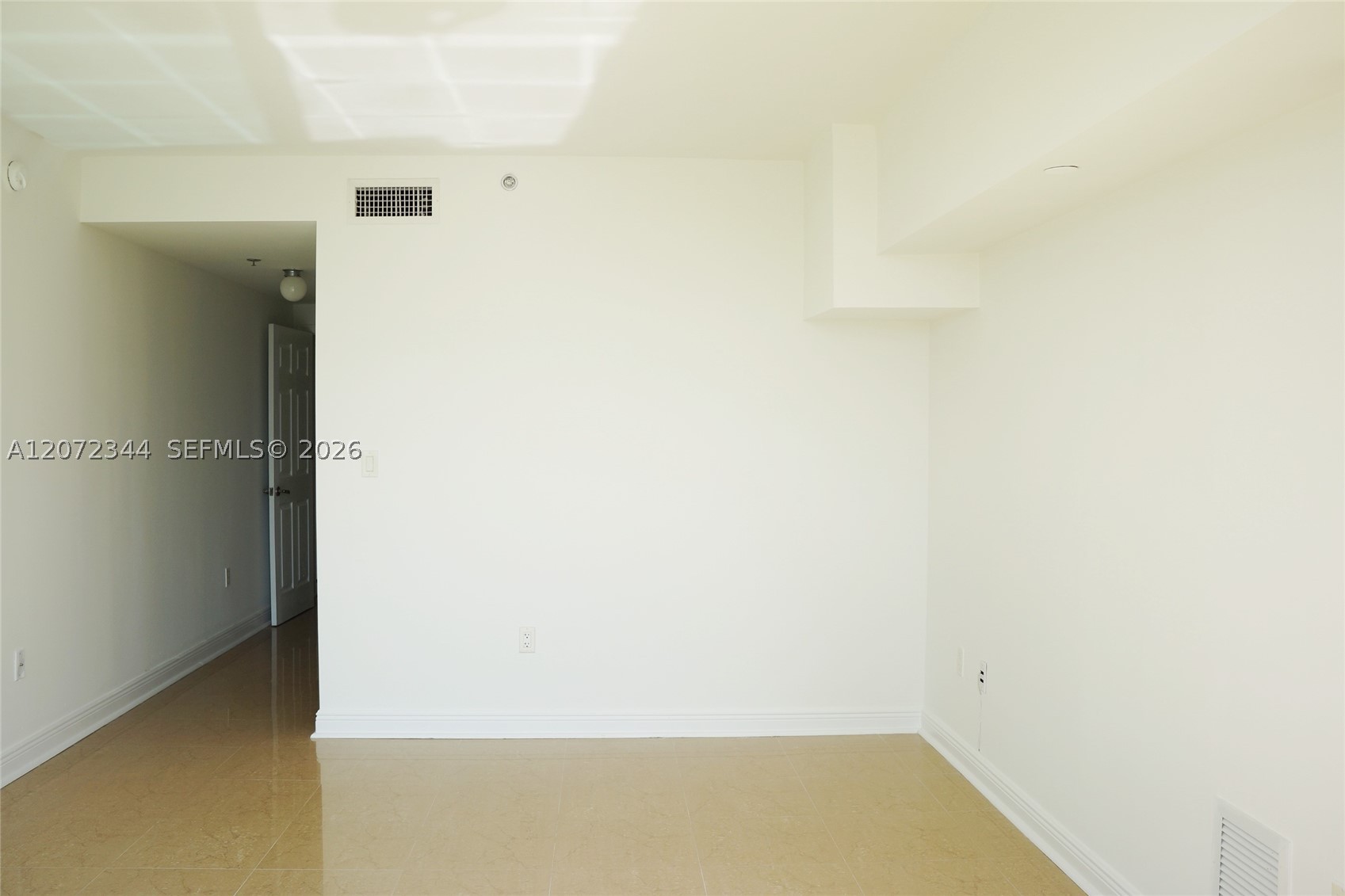 6362 Collins Ave 610 Property Photo 10