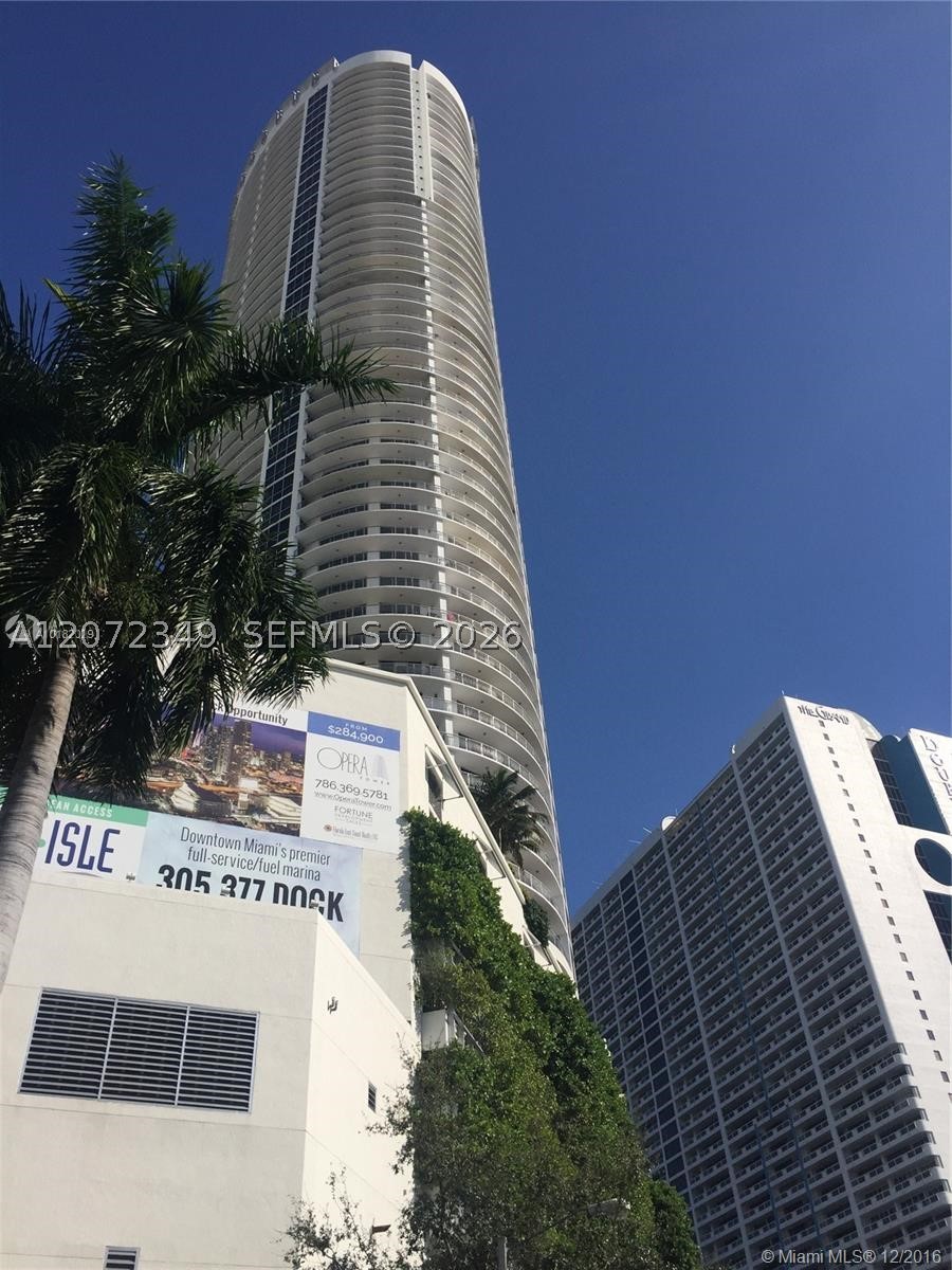 1750 N Bayshore Dr 2908 Property Photo 3