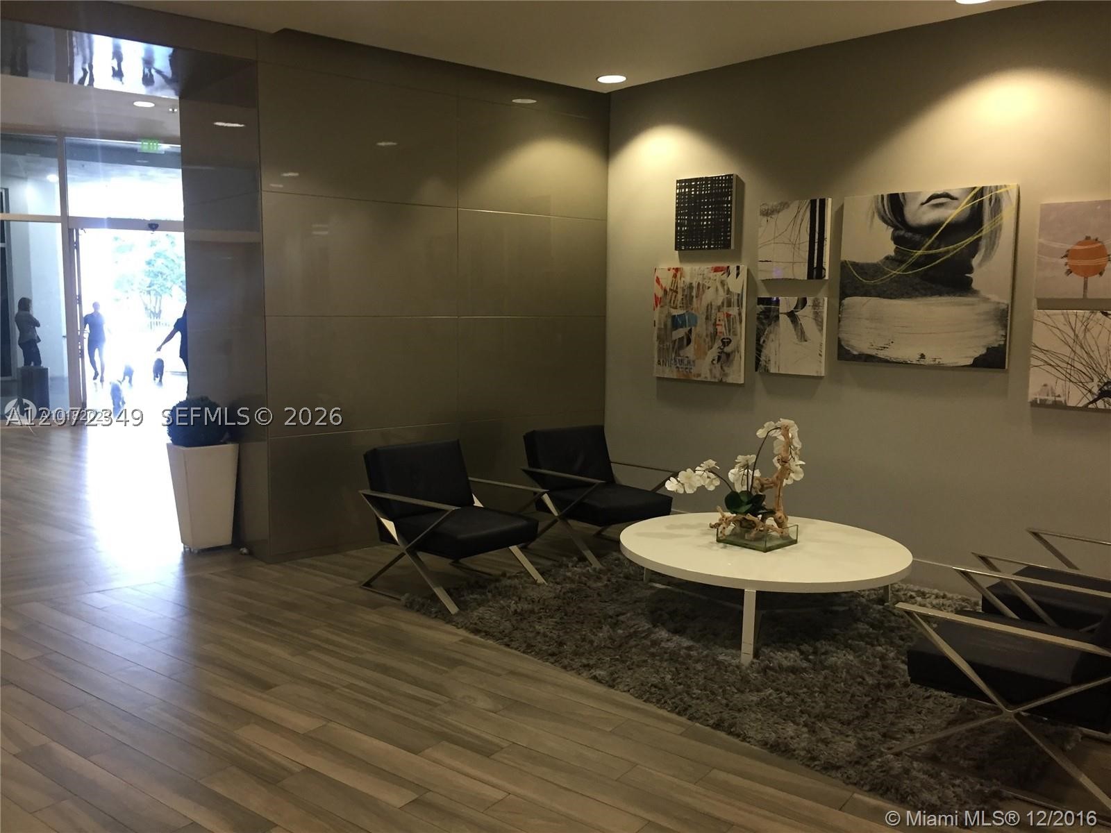 1750 N Bayshore Dr 2908 Property Photo 4