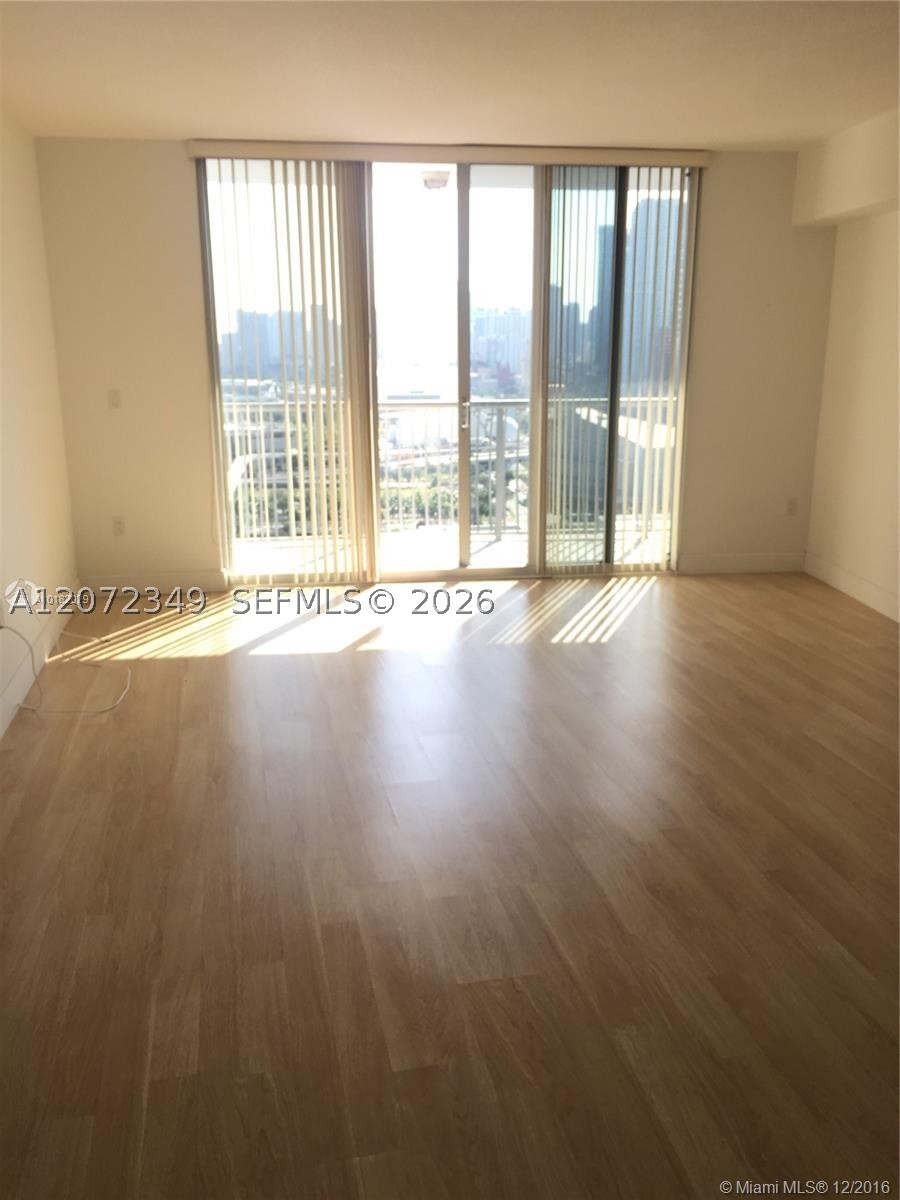 1750 N Bayshore Dr 2908 Property Photo 5