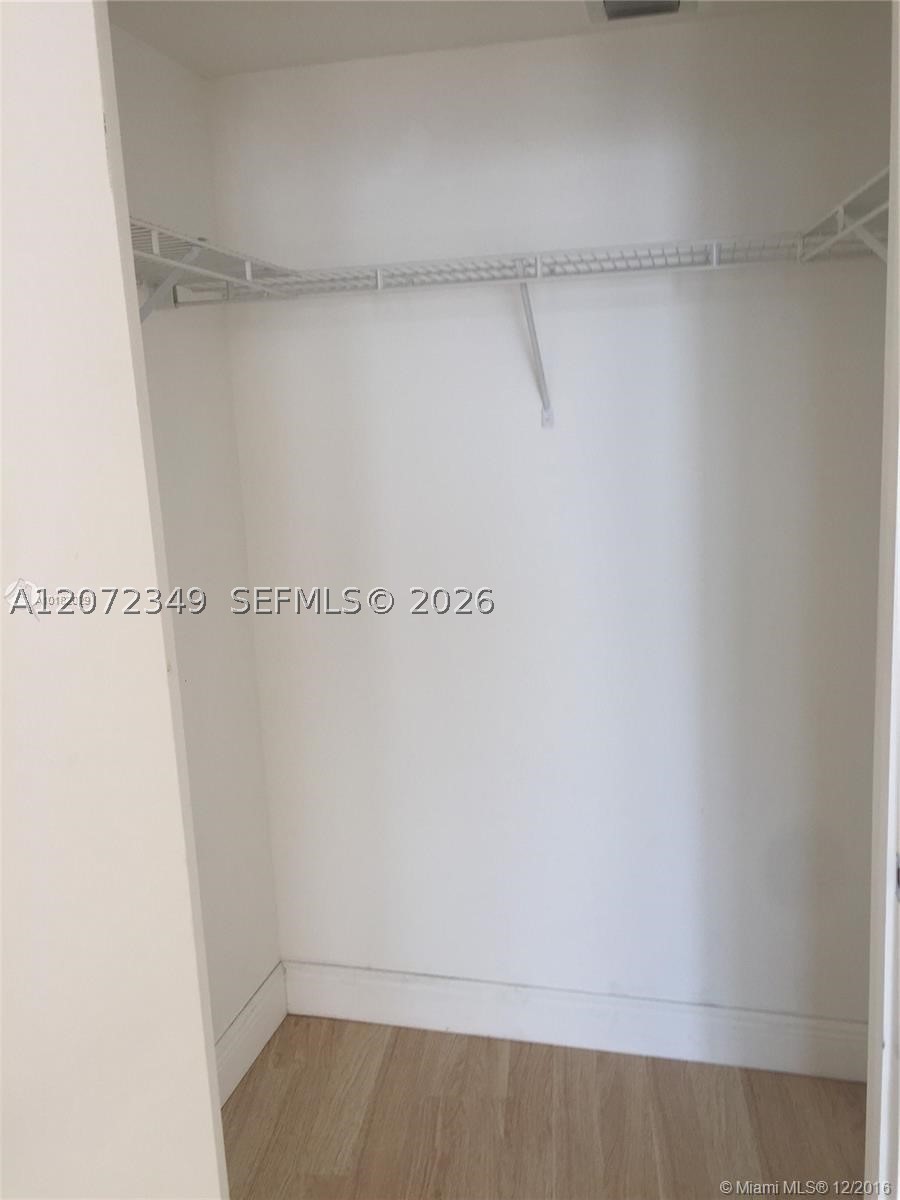 1750 N Bayshore Dr 2908 Property Photo 7