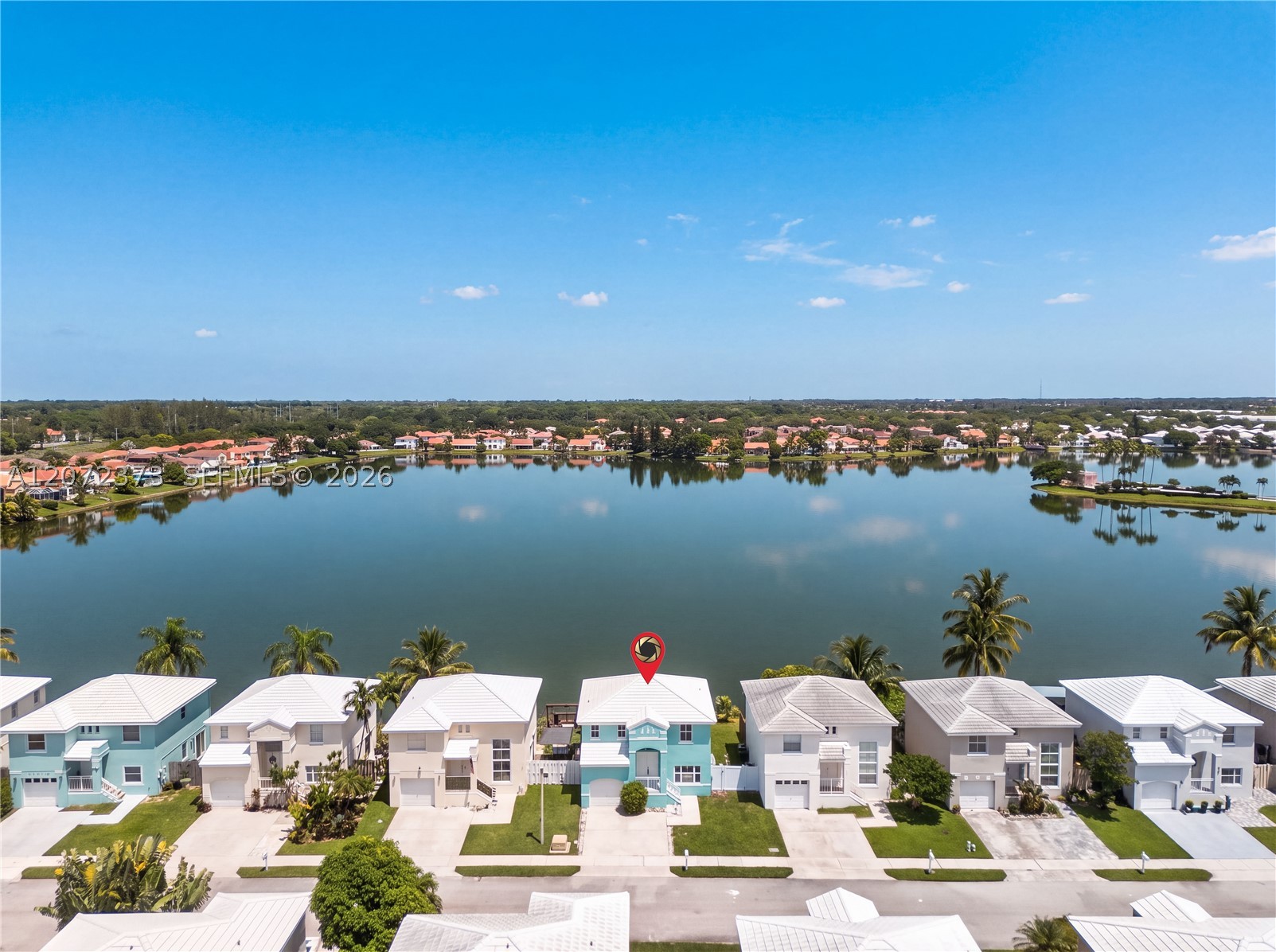6733 Bayfront Dr Property Photo 3
