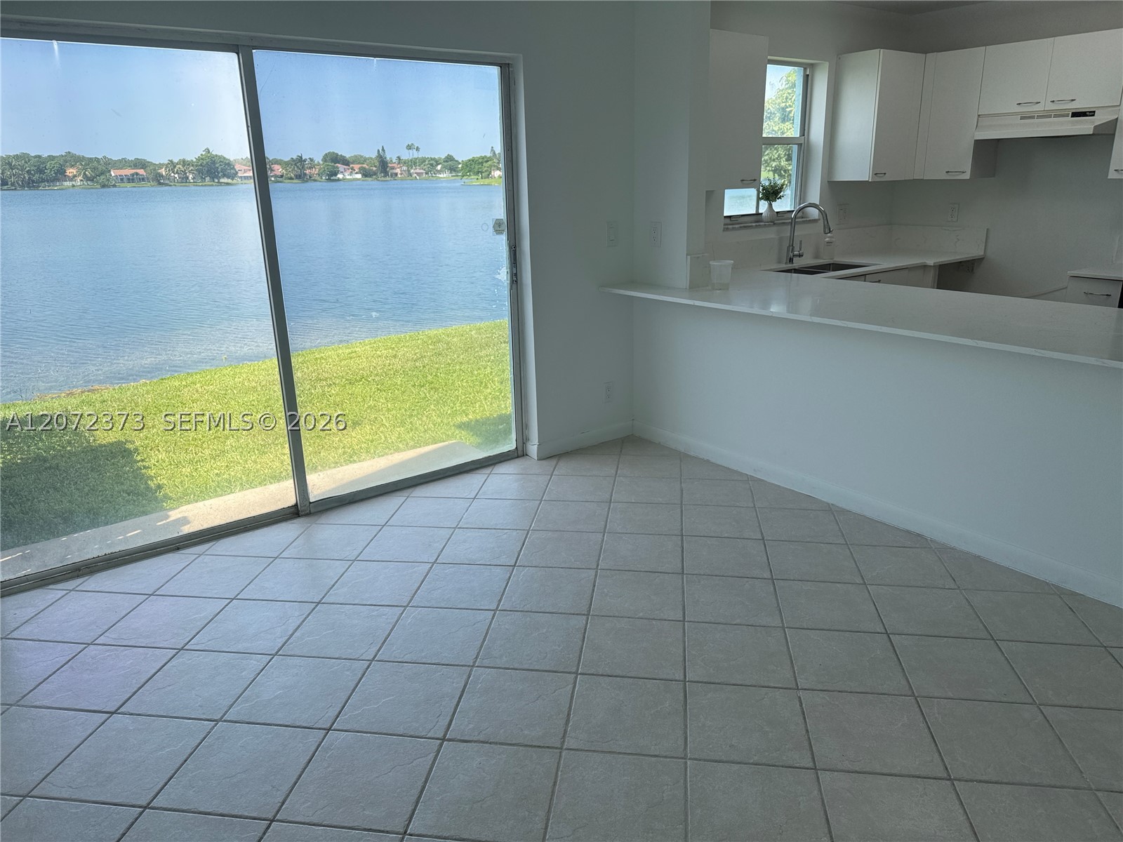 6733 Bayfront Dr Property Photo 4