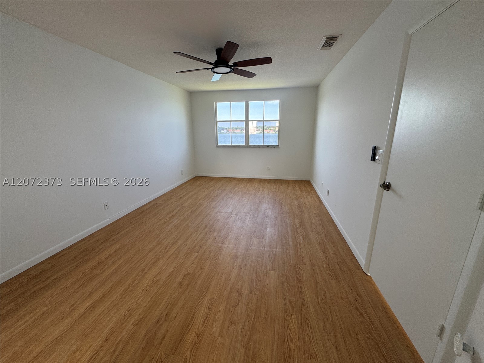 6733 Bayfront Dr Property Photo 9