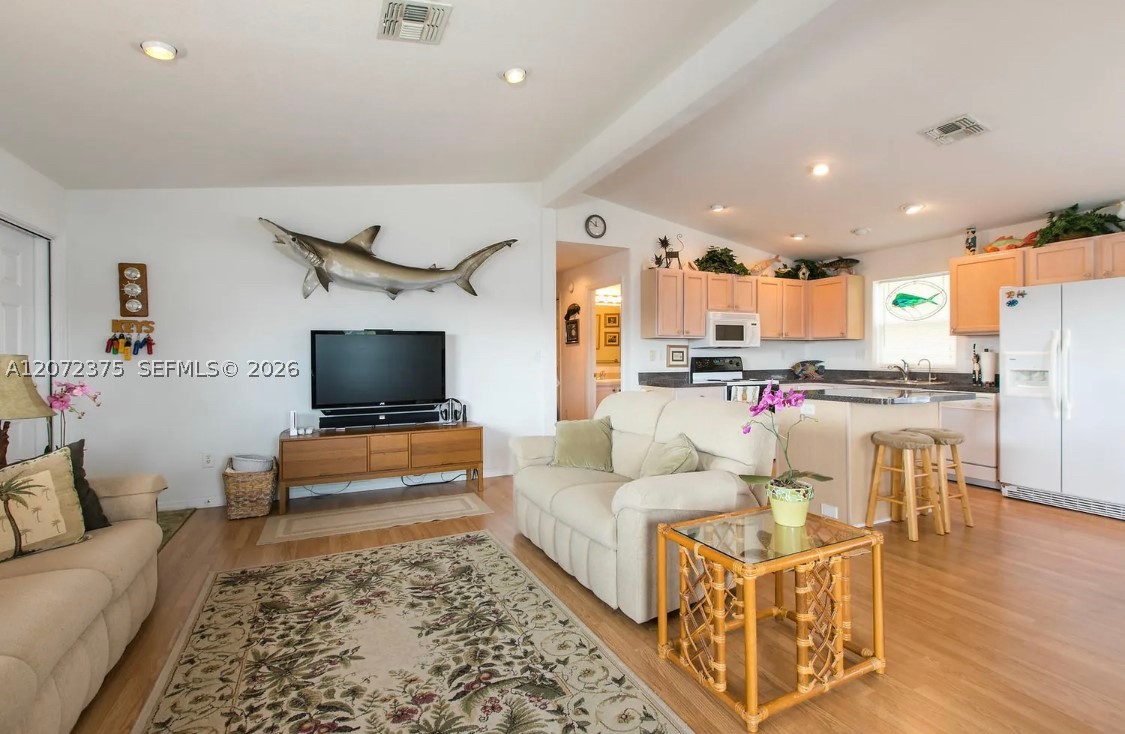 11 Flamingo Rd Property Photo 7