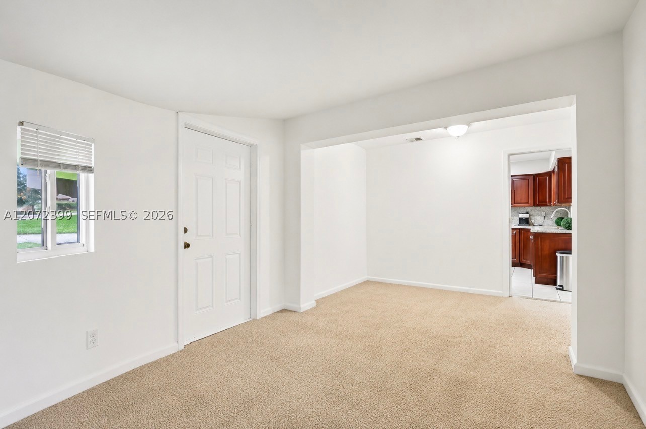 1812 N 45th Ave Property Photo 18