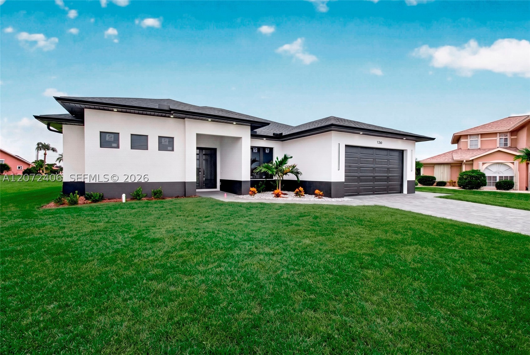 1335 Razorbill Property Photo 1