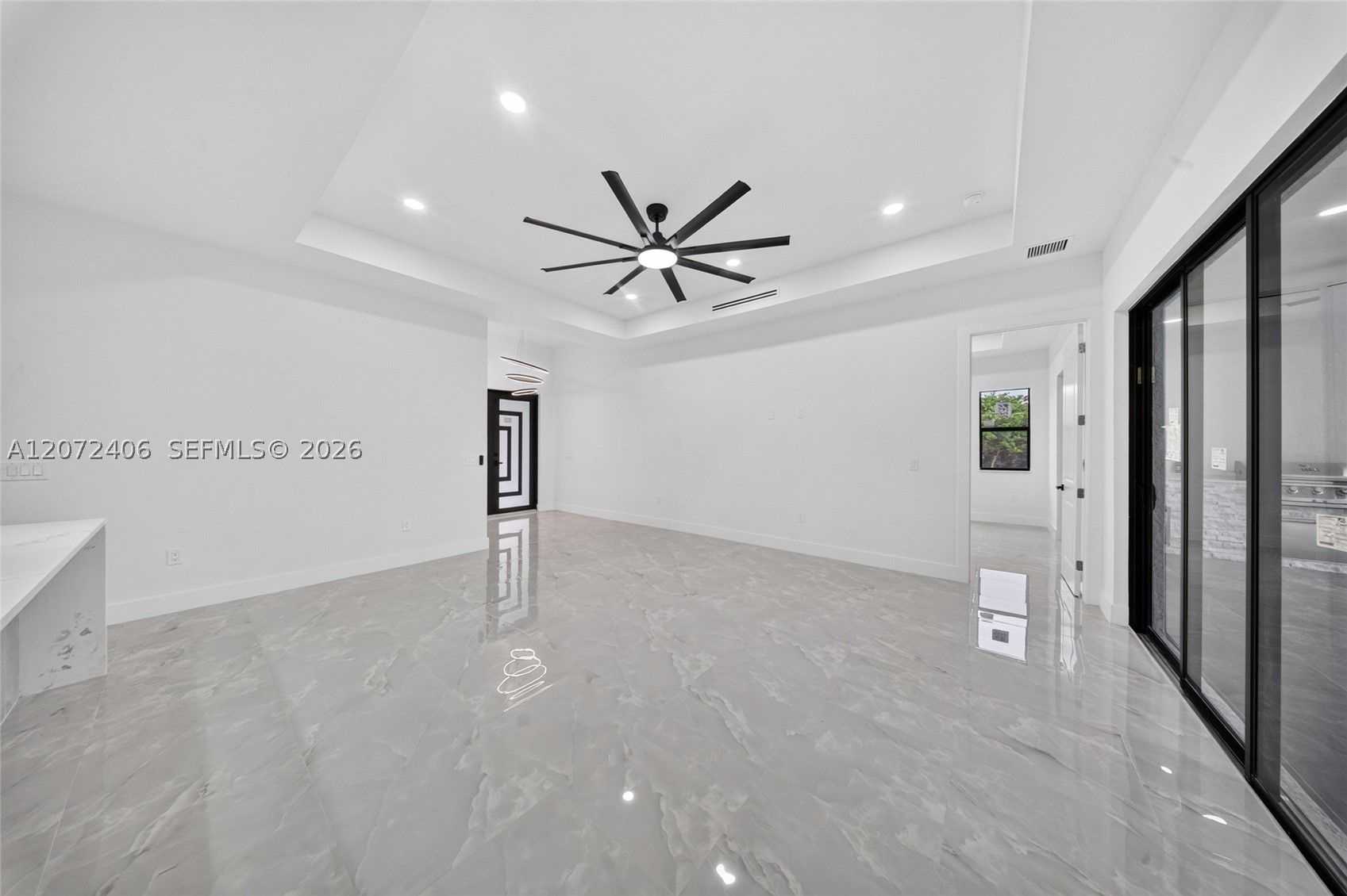 1335 Razorbill Property Photo 4