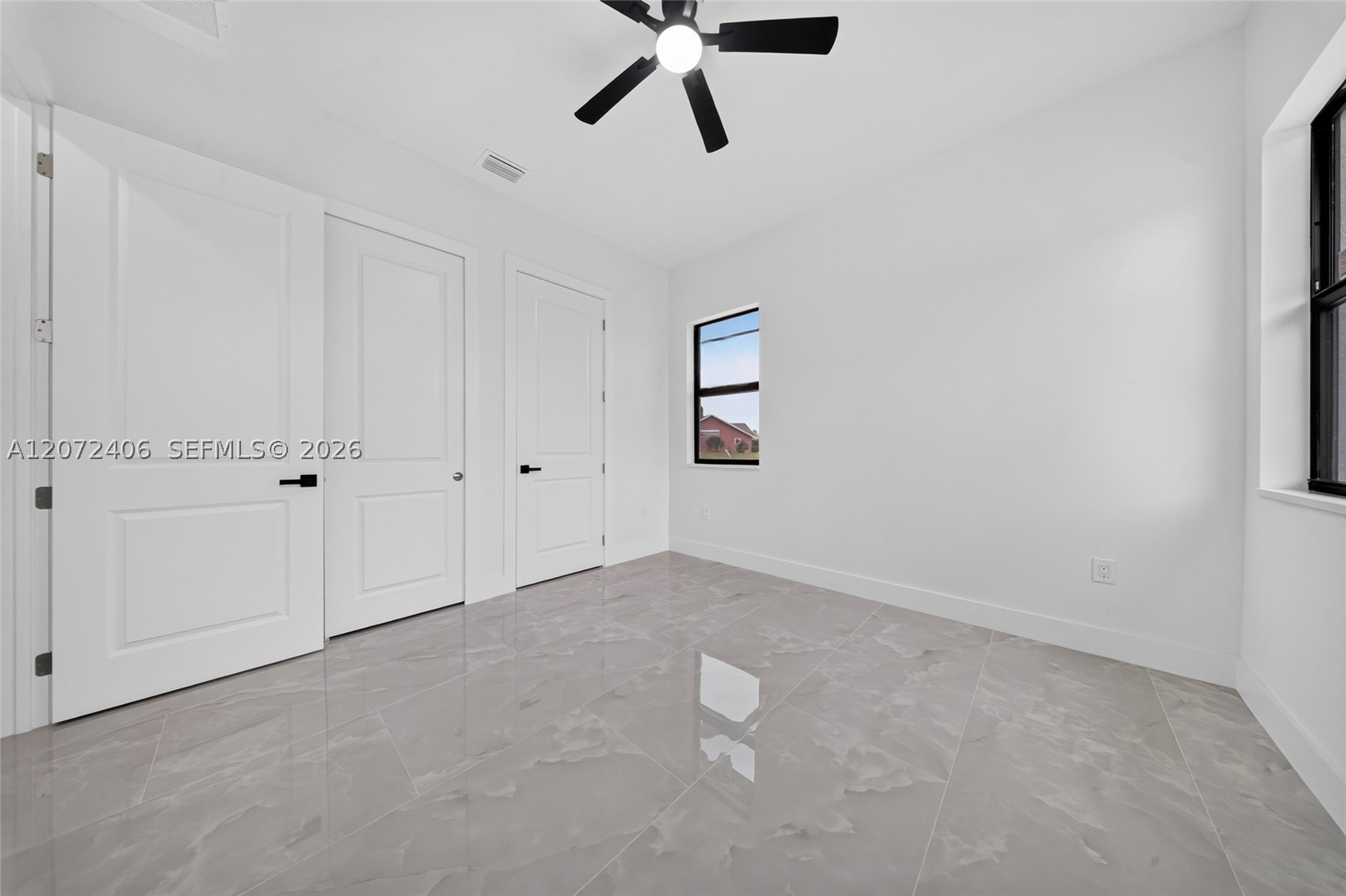 1335 Razorbill Property Photo 13
