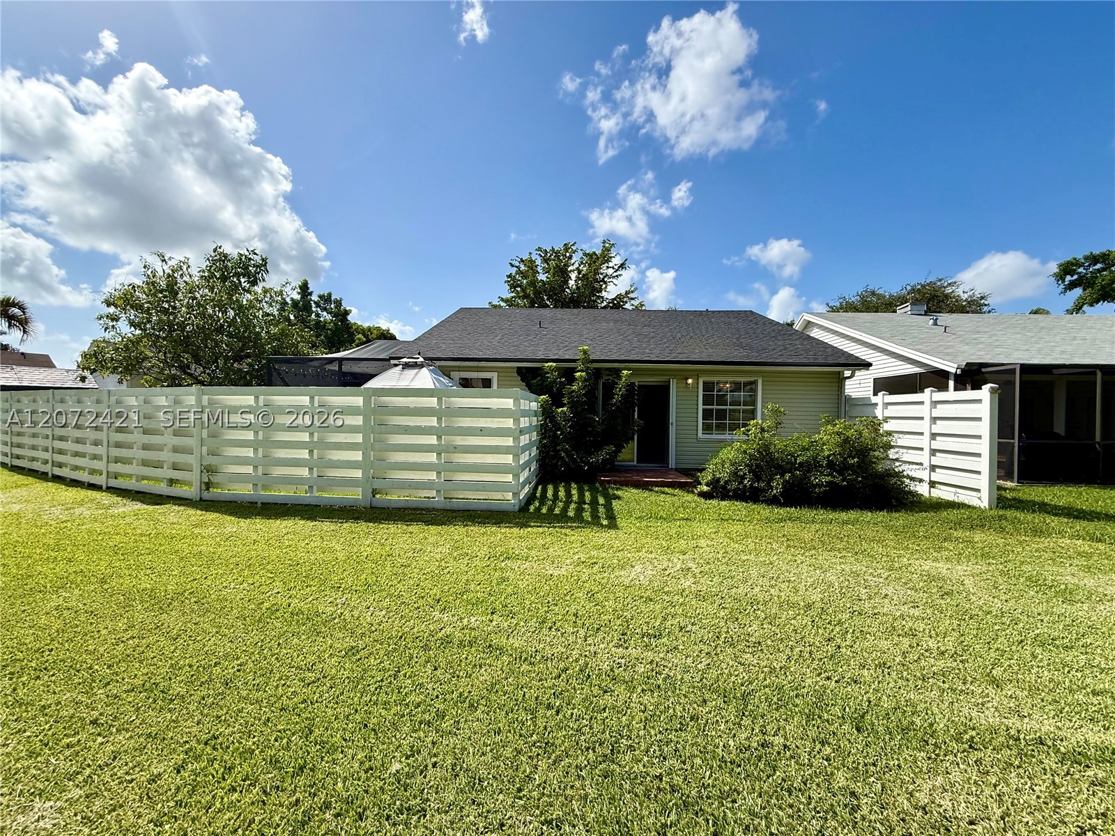 14353 Sw 150th Ter Property Photo 5