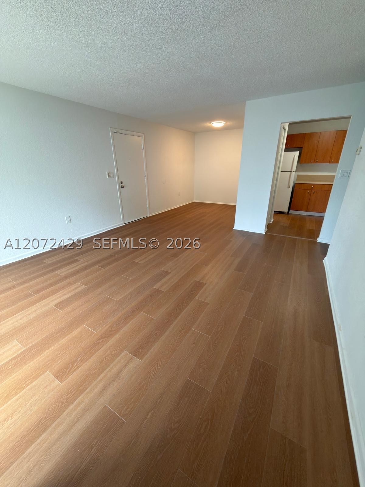 411 Executive Center Dr 109 Property Photo 11