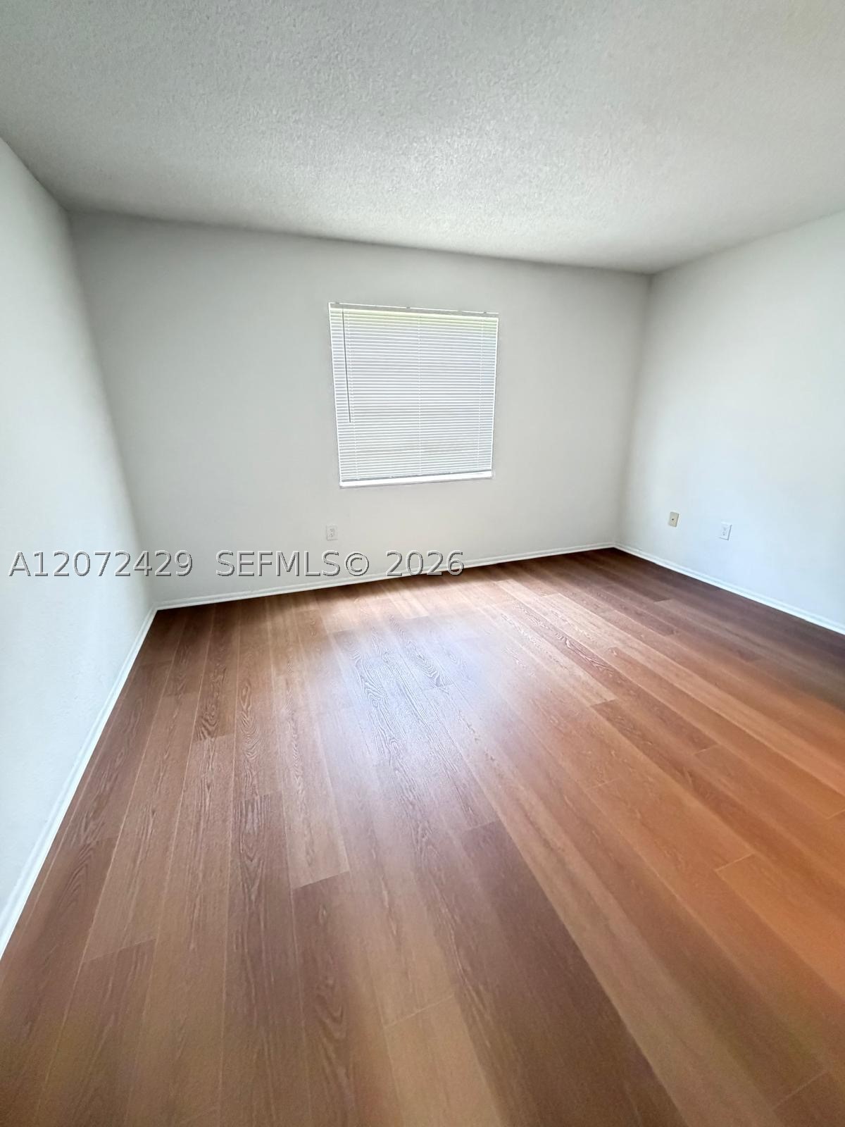 411 Executive Center Dr 109 Property Photo 15