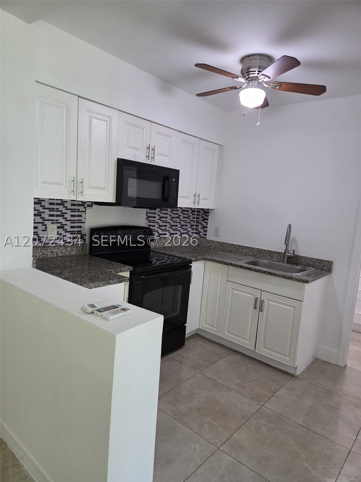 4381 Purdy Ln 2 Property Photo 5