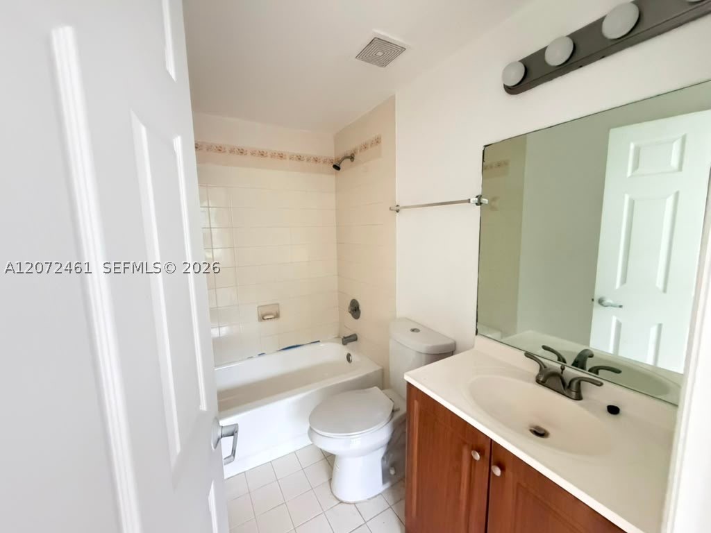 701 Sw 148th Ave 104 Property Photo 3