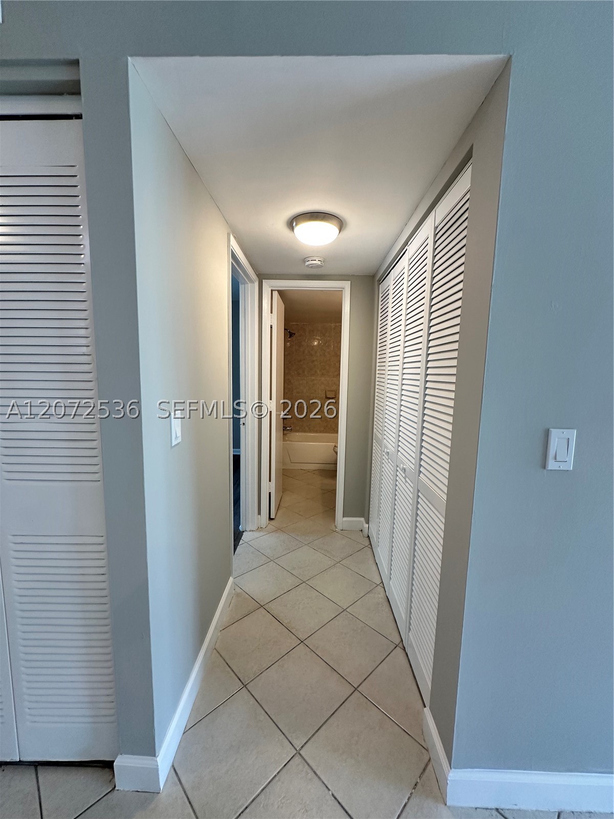 8750 N Sherman Cir 103 Property Photo 6