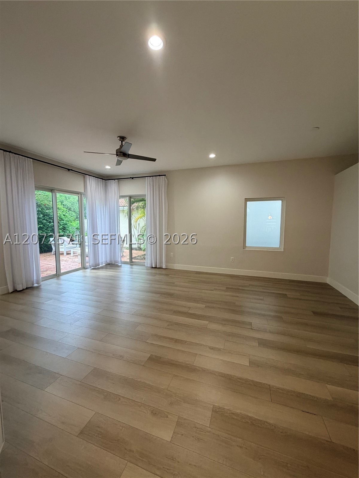 1480 Sweetbay Way Property Photo 6