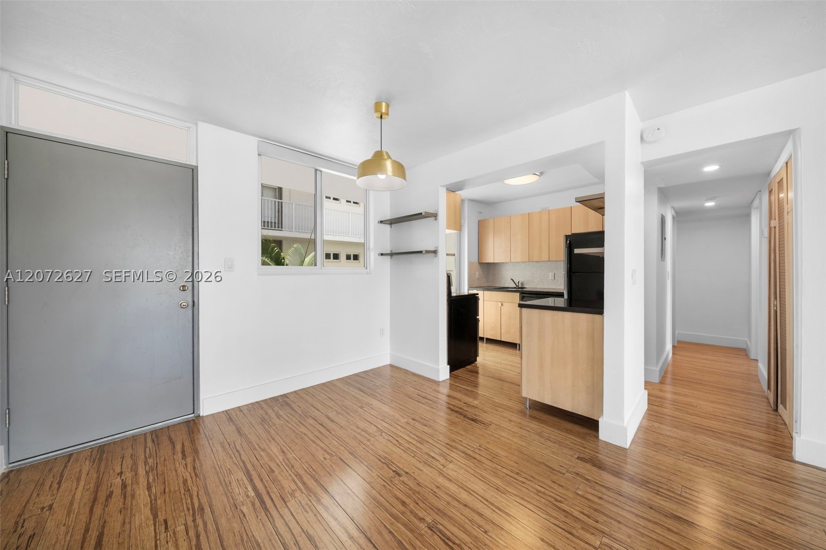 1670 Bay Rd 4b Property Photo 5