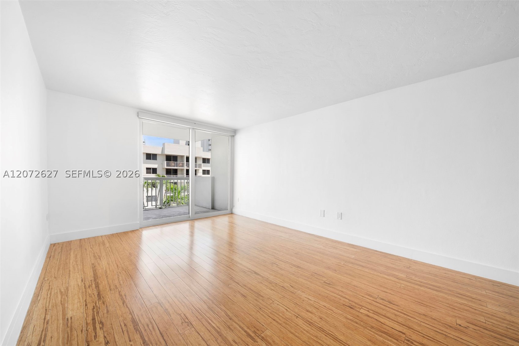 1670 Bay Rd 4b Property Photo 10
