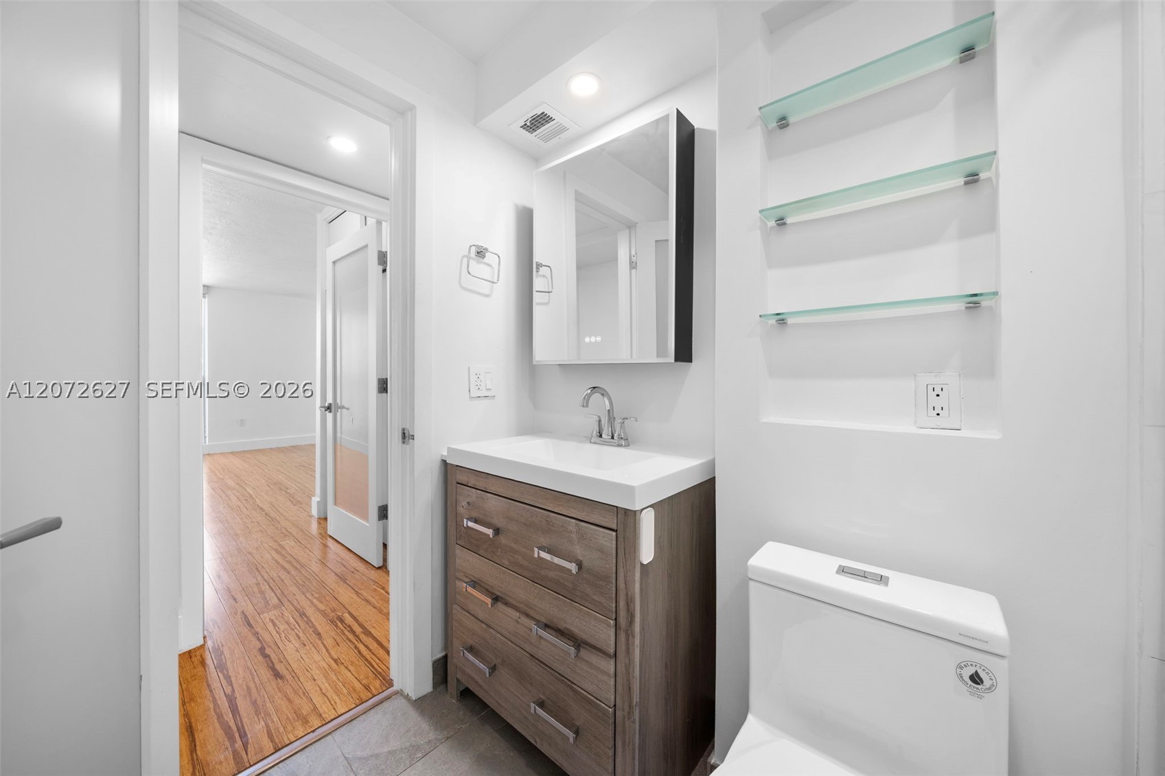 1670 Bay Rd 4b Property Photo 19