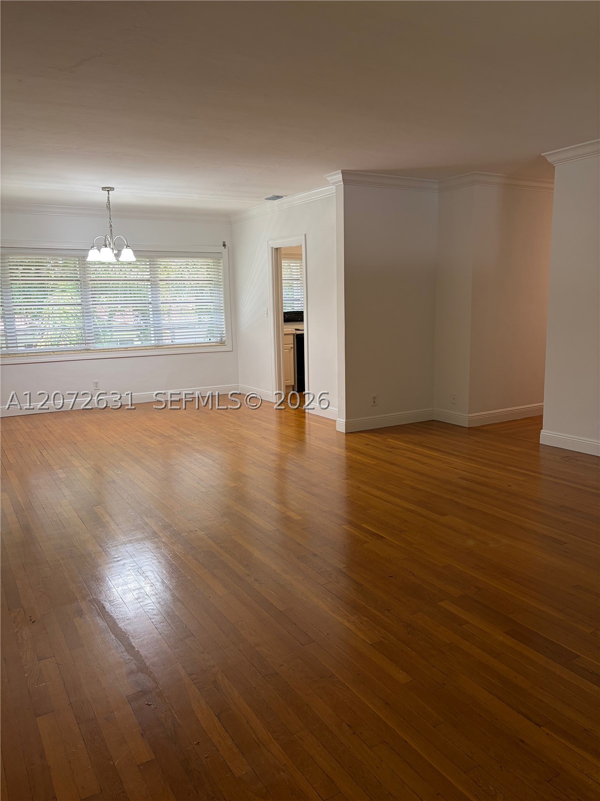 3923 Segovia St 2nd Floor Property Photo 7
