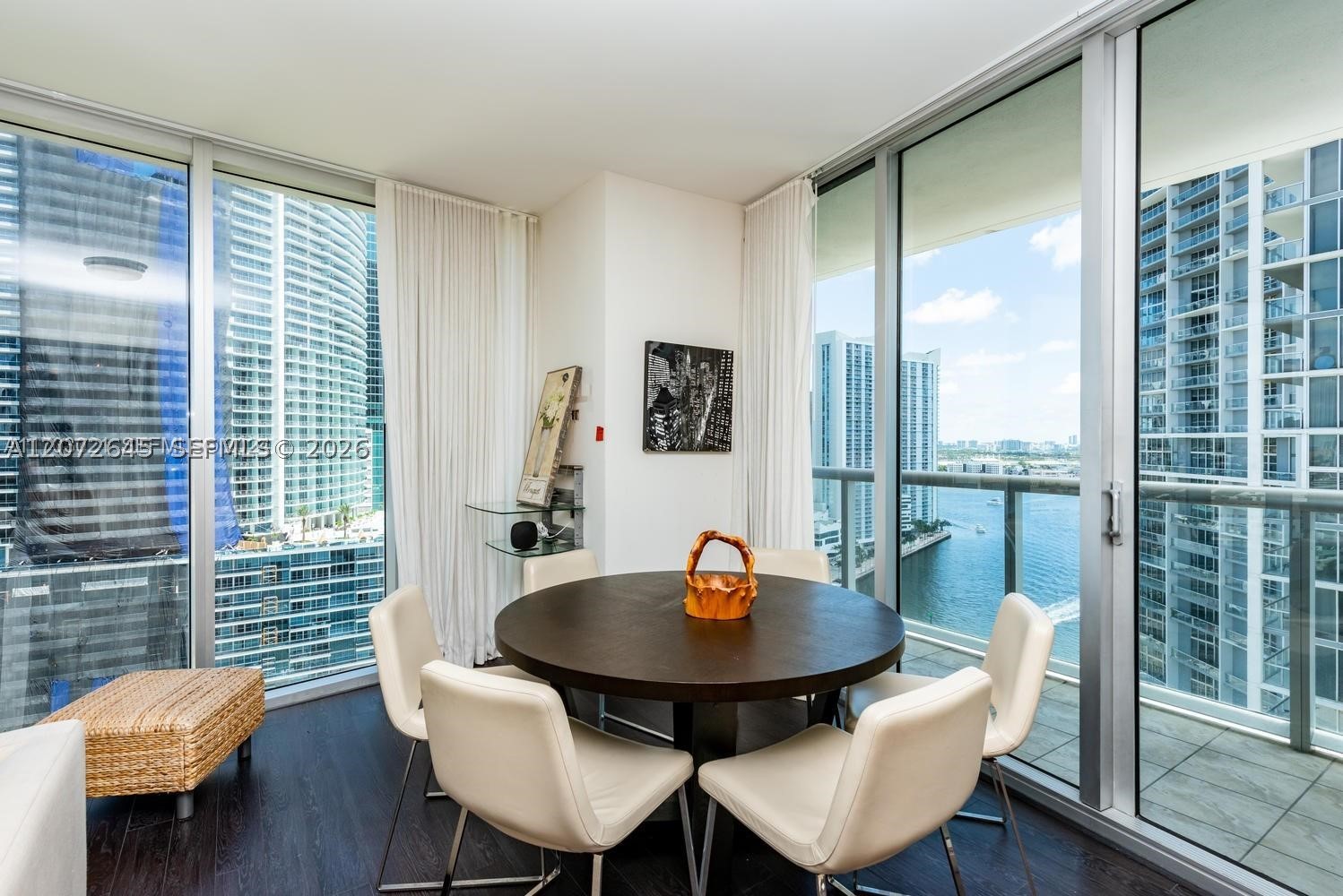 485 Brickell Ave 2302 Property Photo 3