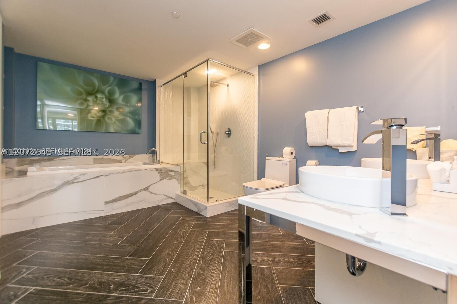 485 Brickell Ave 2302 Property Photo 7