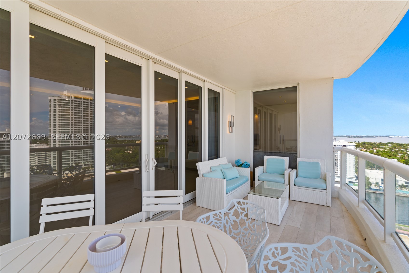 4201 Collins Ave 2202 Property Photo 11