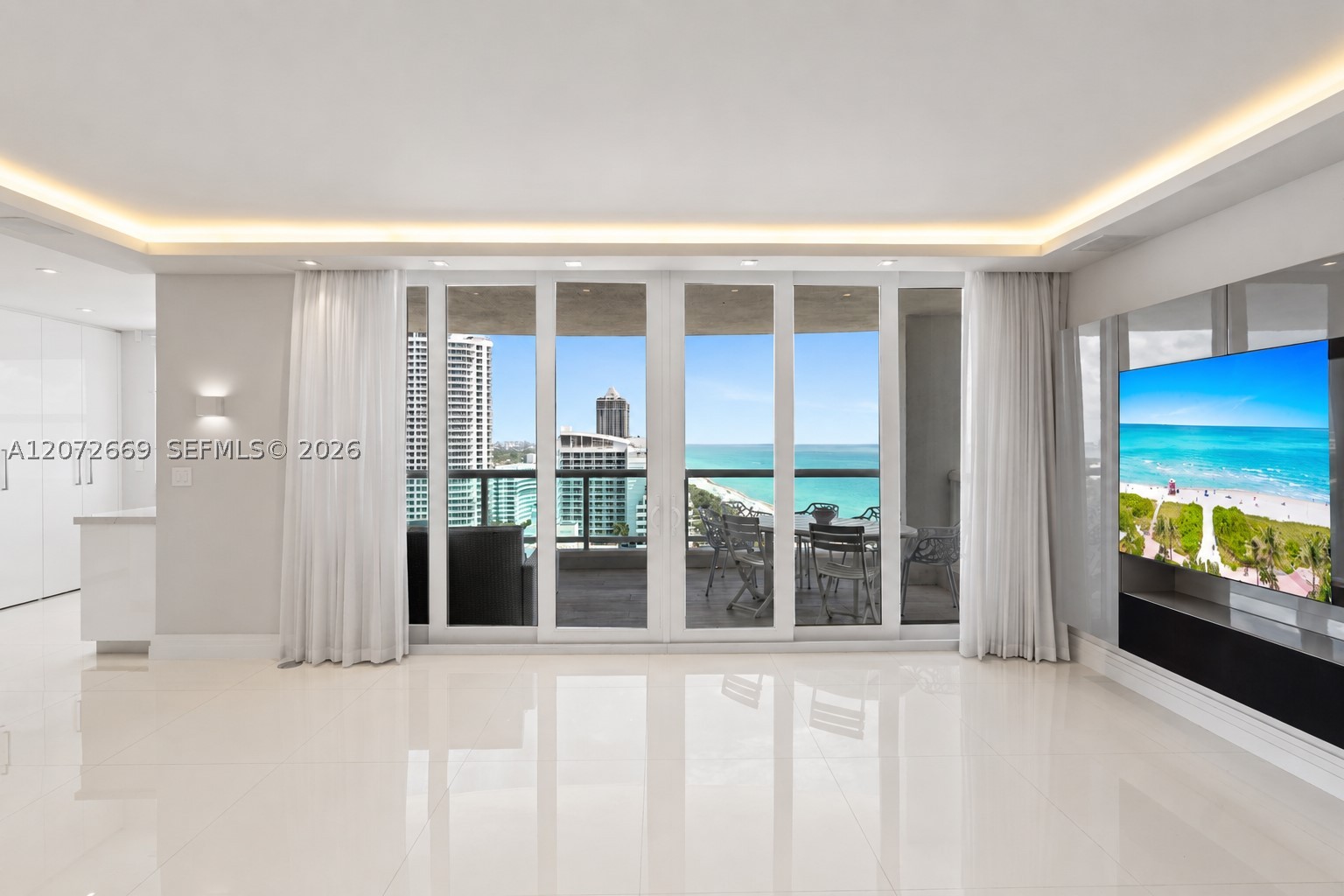 4201 Collins Ave 2202 Property Photo 13