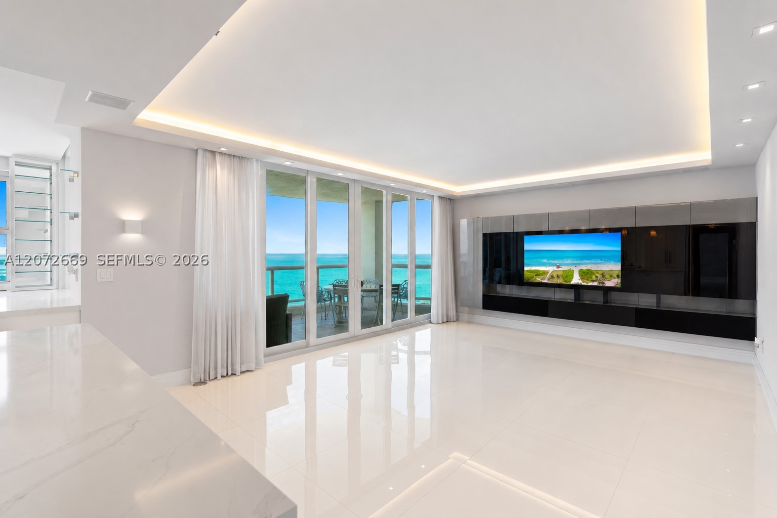 4201 Collins Ave 2202 Property Photo 15
