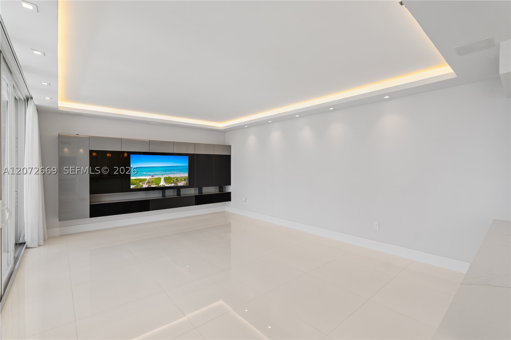 4201 Collins Ave 2202 Property Photo 16
