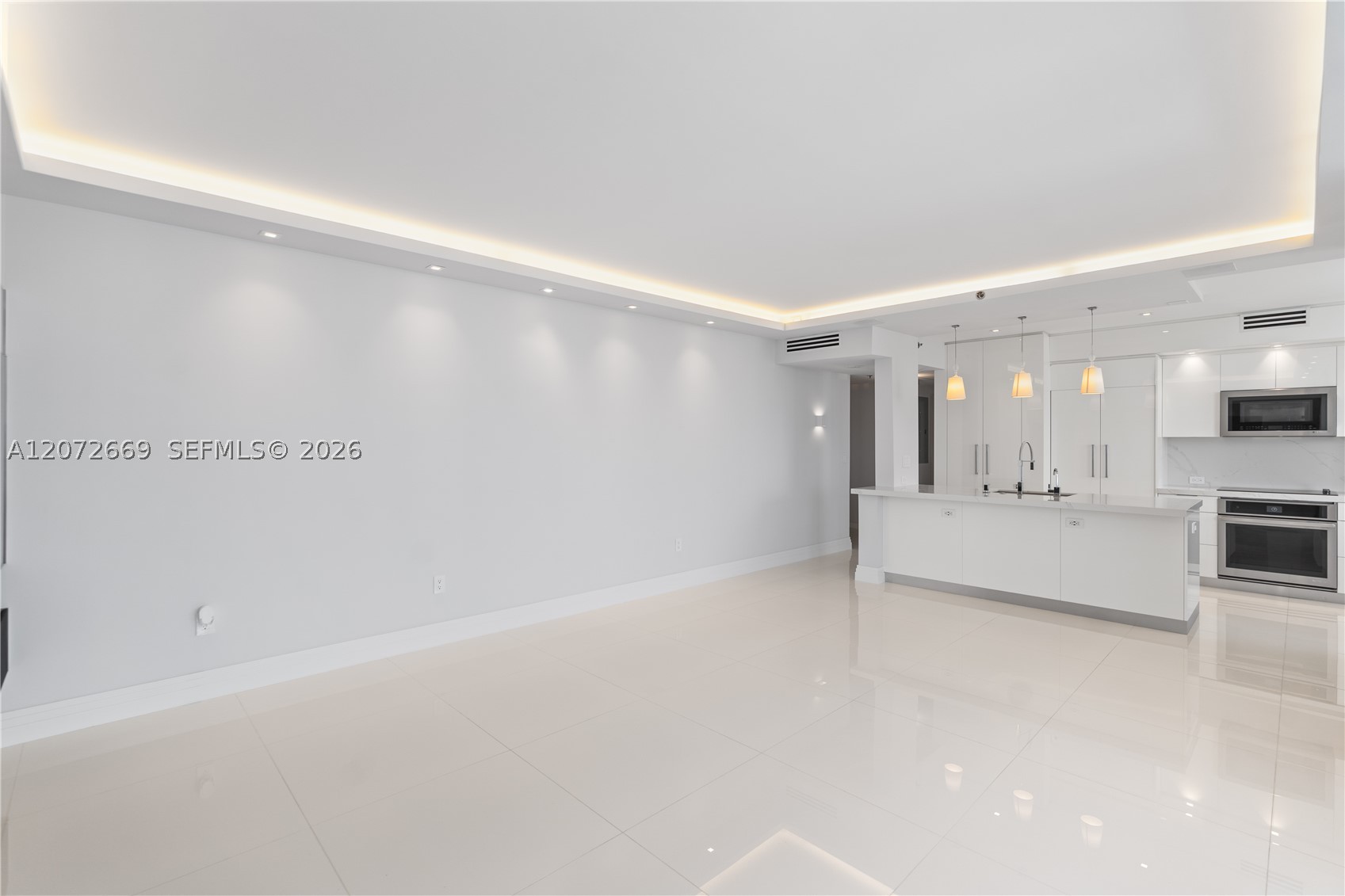 4201 Collins Ave 2202 Property Photo 17