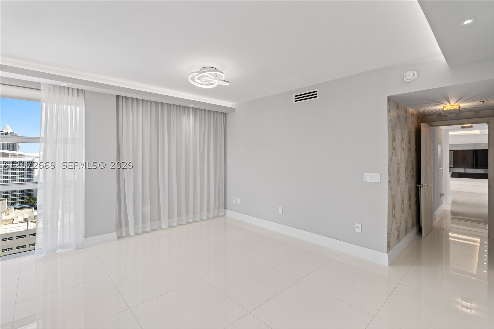 4201 Collins Ave 2202 Property Photo 38