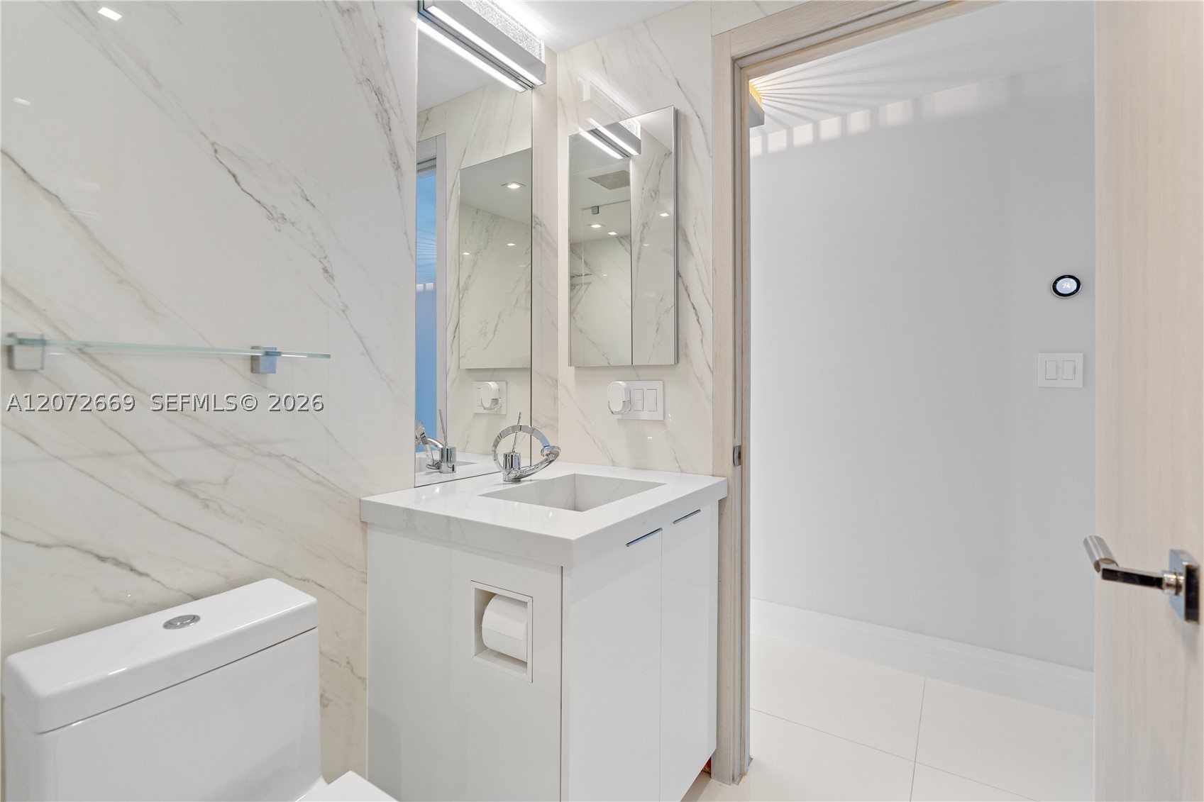 4201 Collins Ave 2202 Property Photo 49