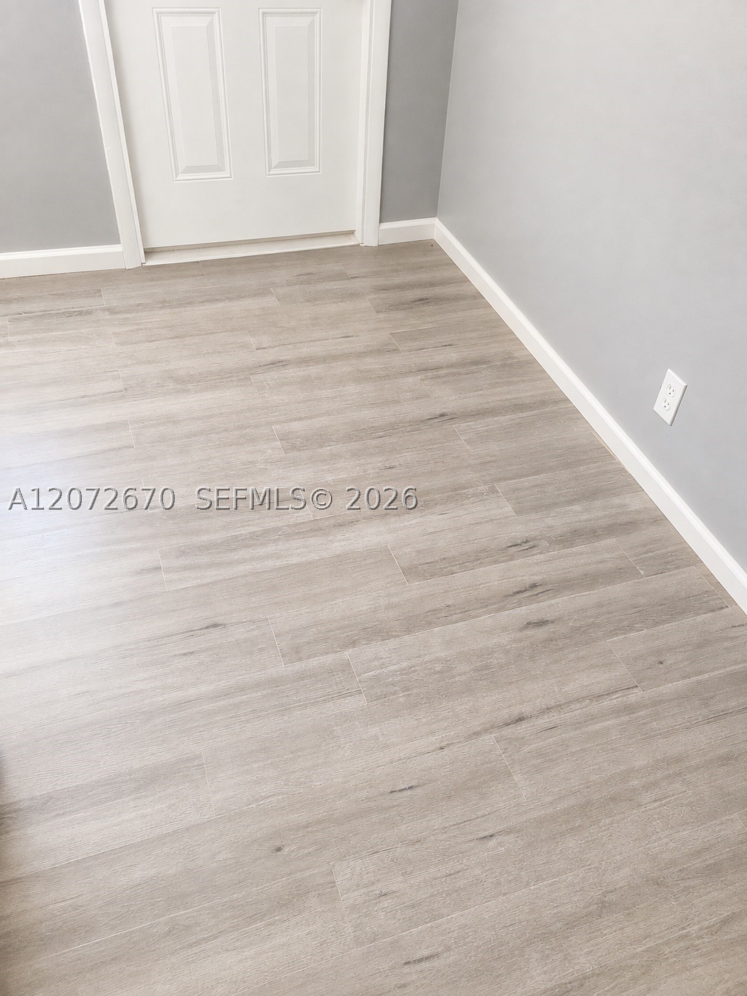 537 Sw 2nd Pl 1-3 Property Photo 8