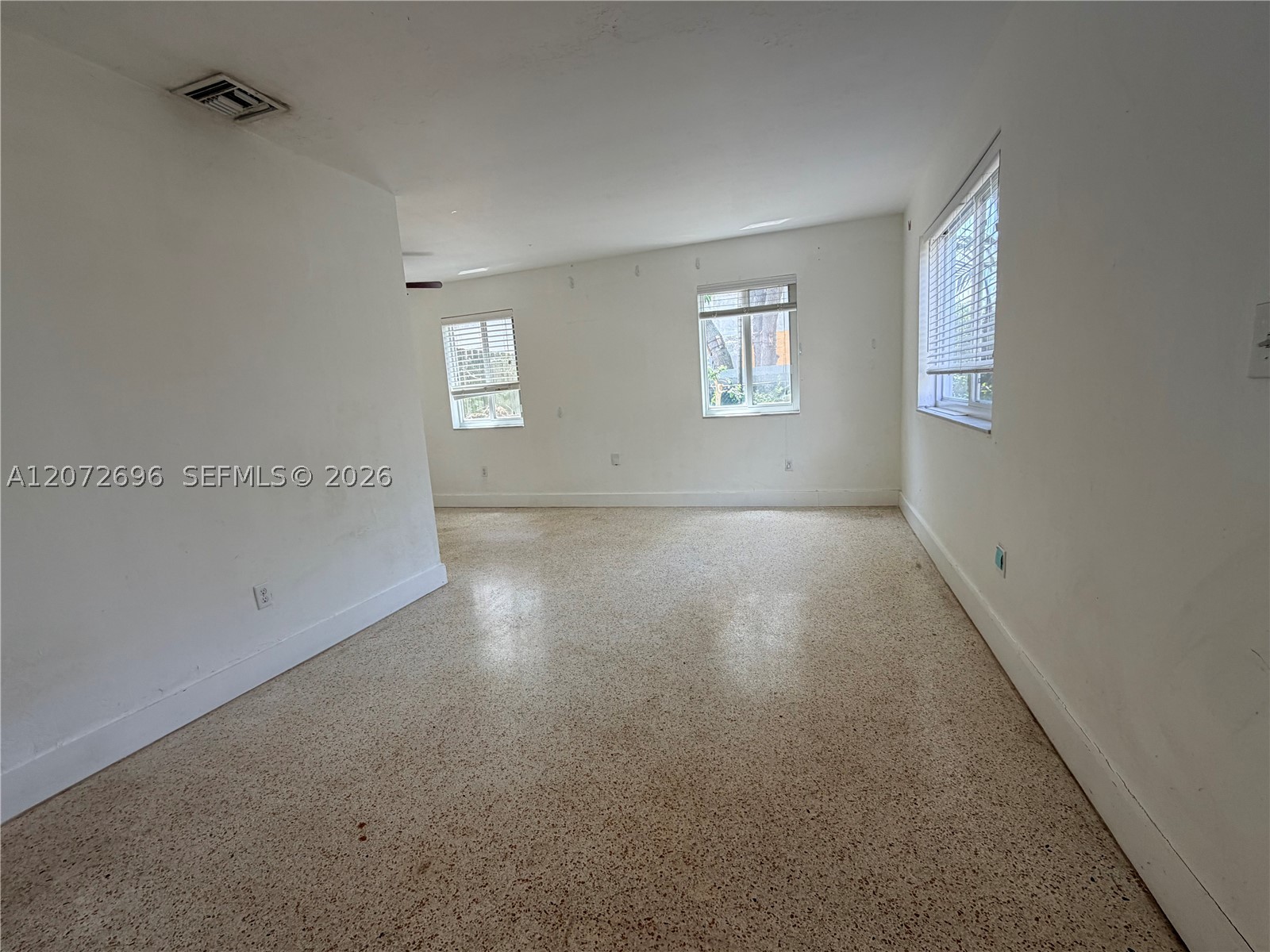 3068 Carter St 1 Property Photo 3