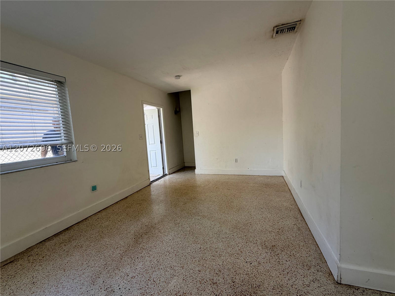 3068 Carter St 1 Property Photo 7