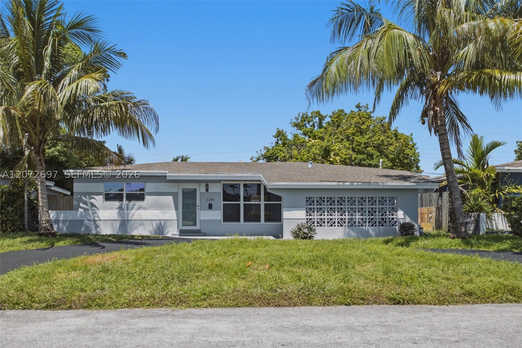 2250 Gulfstream Dr Property Photo 3