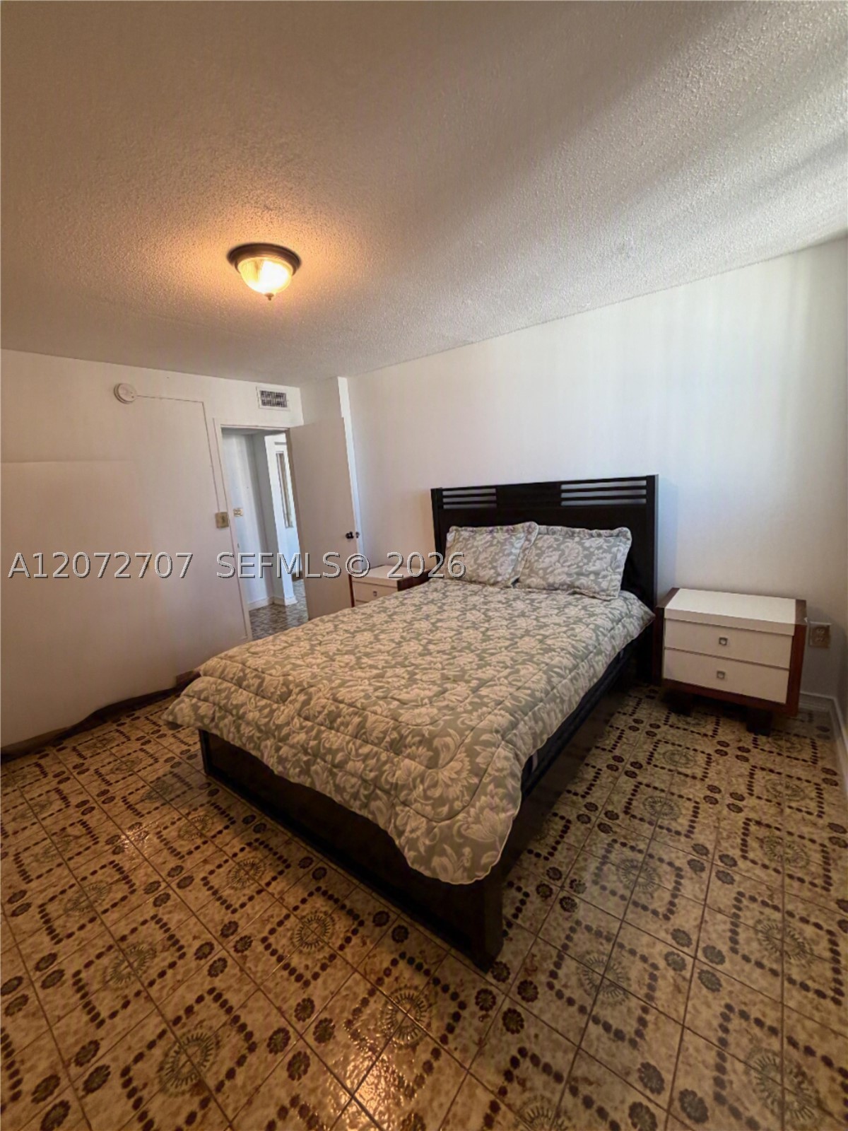 720 Collins Ave 502 Property Photo 10